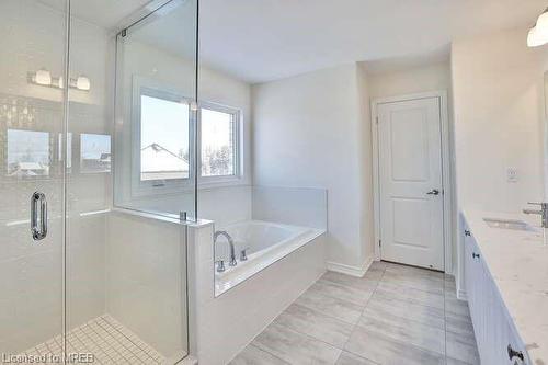 4 Golden Meadows Drive, Otonabee-South Monaghan, ON - Indoor Photo Showing Bathroom
