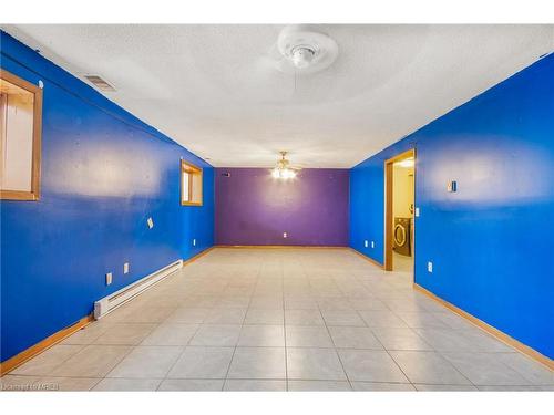 229 Hannah Street, Wardsville, ON - Indoor Photo Showing Other Room
