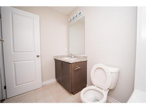 70 St George Street, Welland, ON - Indoor Photo Showing Bathroom