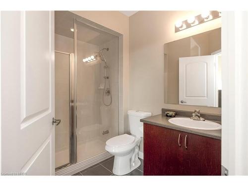 424-383 Main Street E, Milton, ON - Indoor Photo Showing Bathroom