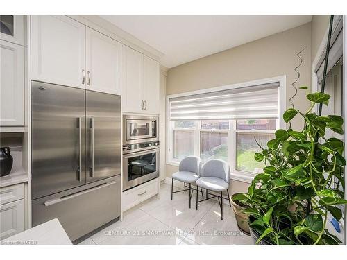 159 Wright Crescent, Niagara-On-The-Lake, ON - Indoor Photo Showing Kitchen With Stainless Steel Kitchen
