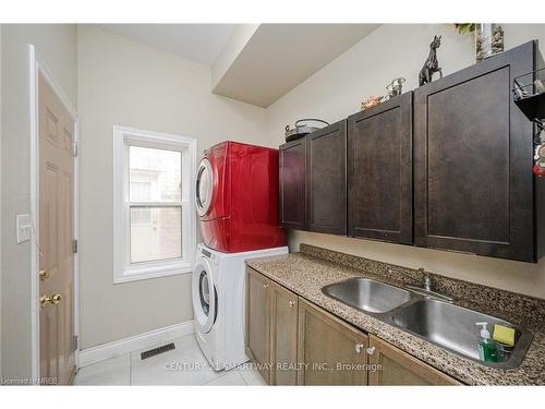 159 Wright Crescent, Niagara-On-The-Lake, ON - Indoor Photo Showing Laundry Room