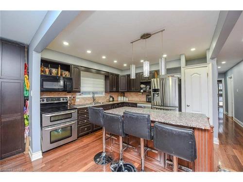 8136 Hornby Road, Halton Hills, ON - Indoor Photo Showing Kitchen With Stainless Steel Kitchen With Upgraded Kitchen