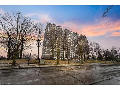 801-966 Inverhouse Drive, Mississauga, ON - Outdoor With View