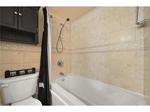 801-966 Inverhouse Drive, Mississauga, ON - Indoor Photo Showing Bathroom