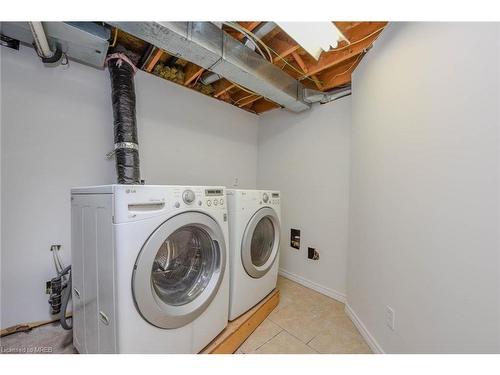 46 Tweedsdale Street, Kitchener, ON - Indoor Photo Showing Laundry Room