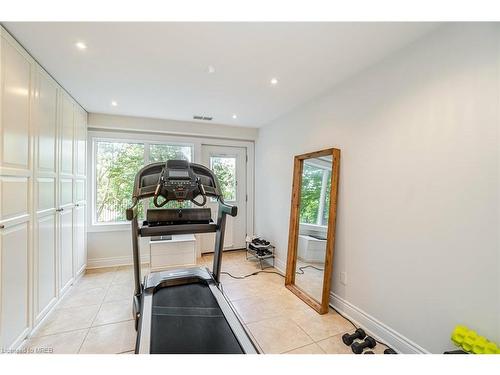 1590 Pinetree Crescent, Mississauga, ON - Indoor Photo Showing Other Room