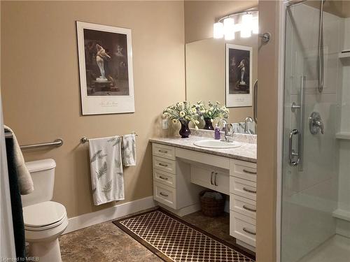 19-2380 9Th Avenue E, Owen Sound, ON - Indoor Photo Showing Bathroom