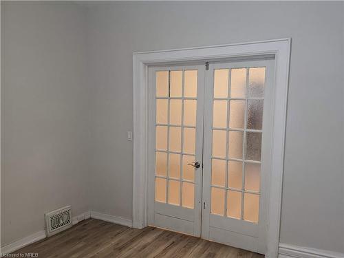 5042 Ontario Avenue, Niagara Falls, ON - Indoor Photo Showing Other Room