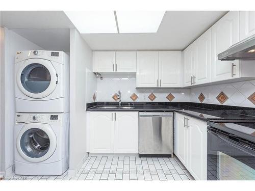 507-300 Webb Drive, Mississauga, ON - Indoor Photo Showing Laundry Room