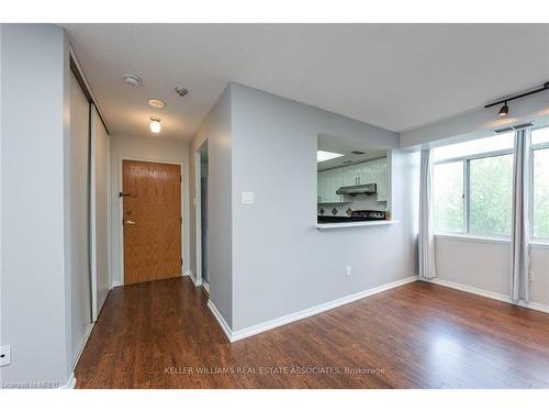 507-300 Webb Drive, Mississauga, ON - Indoor Photo Showing Other Room