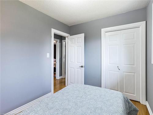 100 Warren Road, Kitchener, ON - Indoor Photo Showing Bedroom