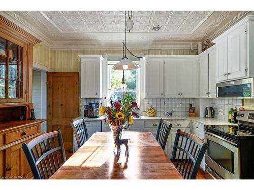 715 Bush Street, Caledon, ON - Indoor Photo Showing Dining Room