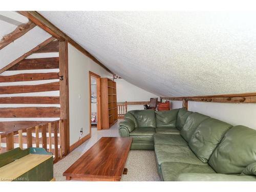 715 Bush Street, Caledon, ON - Indoor Photo Showing Living Room