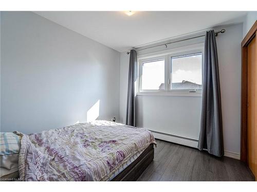 170 Iva Street, Welland, ON - Indoor Photo Showing Bedroom