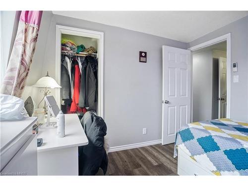 742 Walter Street, Cambridge, ON - Indoor Photo Showing Bedroom
