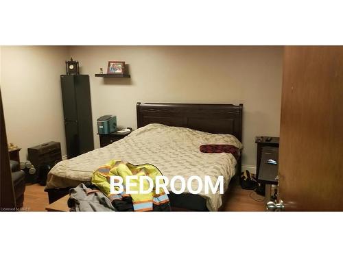 42 Wellington Street N, Woodstock, ON - Indoor Photo Showing Bedroom