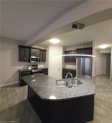 33 Stonecrest Boulevard, Quinte West, ON - Indoor Photo Showing Kitchen With Double Sink With Upgraded Kitchen