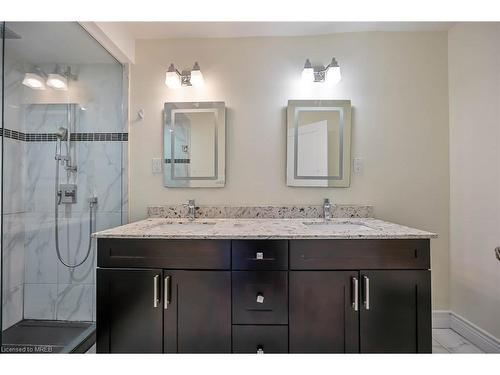 115 Irene Avenue, Stoney Creek, ON - Indoor Photo Showing Bathroom