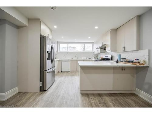 115 Irene Avenue, Stoney Creek, ON - Indoor Photo Showing Kitchen With Upgraded Kitchen