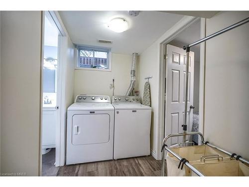 10-2185 Fairchild Boulevard, Burlington, ON - Indoor Photo Showing Laundry Room