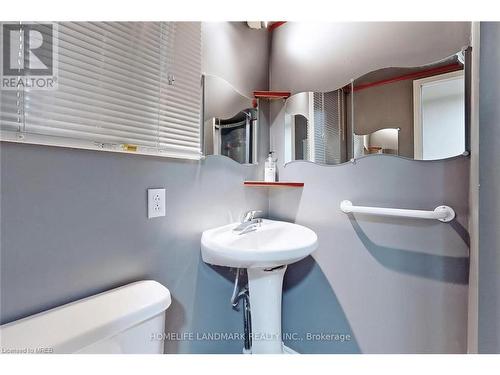 17 Partition St Street, Niagara-On-The-Lake, ON - Indoor Photo Showing Bathroom