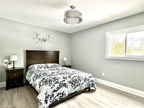 127 Maskinonge Road, Tay, ON - Indoor Photo Showing Bedroom