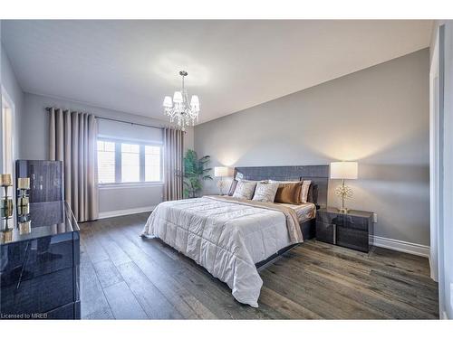 22 Stewart Crescent Crescent, Simcoe, ON - Indoor Photo Showing Bedroom