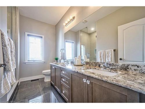 22 Stewart Crescent Crescent, Simcoe, ON - Indoor Photo Showing Bathroom