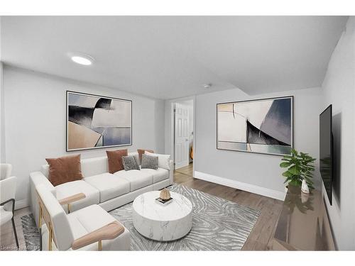 362 Parkhurst Crescent, Orillia, ON - Indoor Photo Showing Living Room
