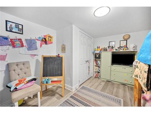 362 Parkhurst Crescent, Orillia, ON - Indoor Photo Showing Bedroom
