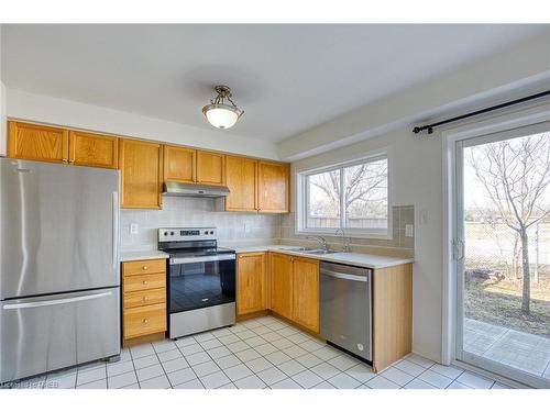 69-86 Joymar Drive, Mississauga, ON - Indoor Photo Showing Kitchen With Double Sink