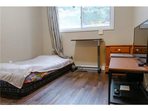 370 Fountain Street S, Cambridge, ON - Indoor Photo Showing Bedroom