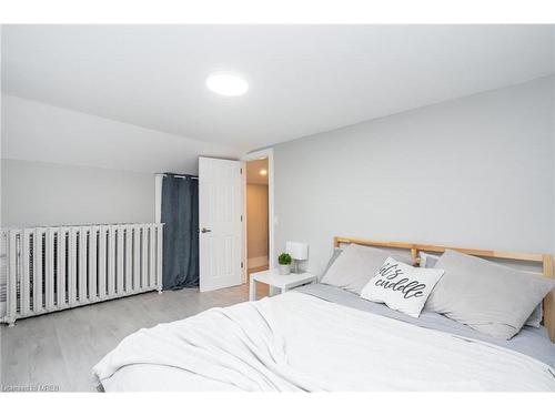 38 Inchbury Street, Hamilton, ON - Indoor Photo Showing Bedroom