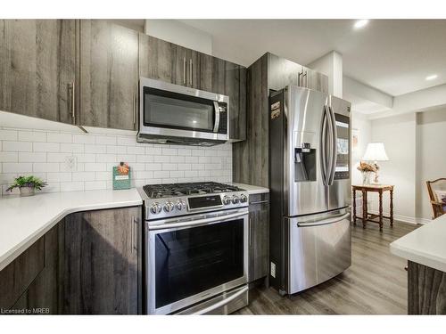 71 Heron Street S, Welland, ON - Indoor Photo Showing Kitchen With Stainless Steel Kitchen