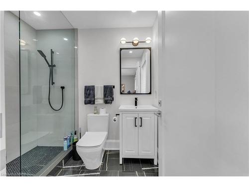 42 River Ridge Road, Barrie, ON - Indoor Photo Showing Bathroom