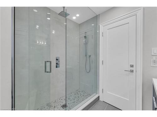 42 River Ridge Road, Barrie, ON - Indoor Photo Showing Bathroom