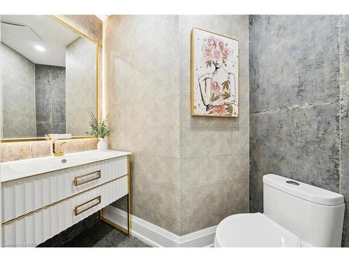 4344 Dallas Court, Mississauga, ON - Indoor Photo Showing Bathroom