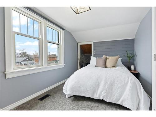 108 Nelson Street E, Port Dover, ON - Indoor Photo Showing Bedroom