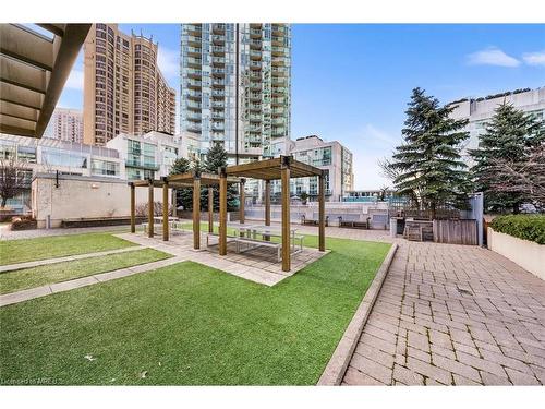 201-223 Webb Drive, Mississauga, ON - Outdoor