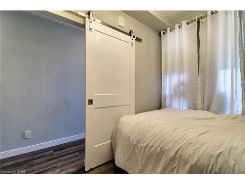 1406-15 Queen Street S, Hamilton, ON - Indoor Photo Showing Bedroom