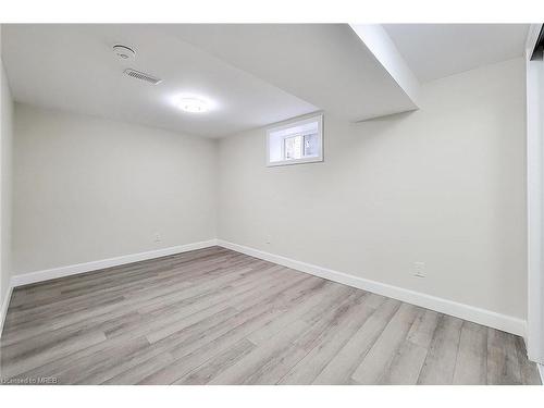 81 West 25Th Street, Hamilton, ON - Indoor Photo Showing Other Room