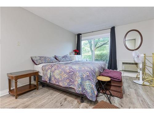 542 Cranbrook Road, London, ON - Indoor Photo Showing Bedroom