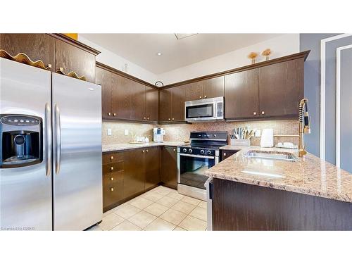 24 Tidemore Heights, Hamilton, ON - Indoor Photo Showing Kitchen With Double Sink With Upgraded Kitchen
