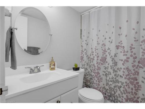 309-215 Glenridge Avenue, St. Catharines, ON - Indoor Photo Showing Bathroom