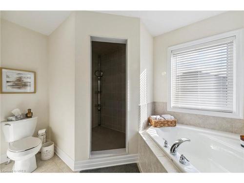1359 Connaught Terrace W, Milton, ON - Indoor Photo Showing Bathroom