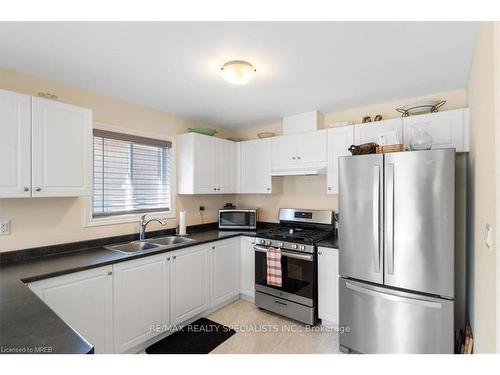 39 Lords Drive, Hastings, ON - Indoor Photo Showing Kitchen With Stainless Steel Kitchen With Double Sink