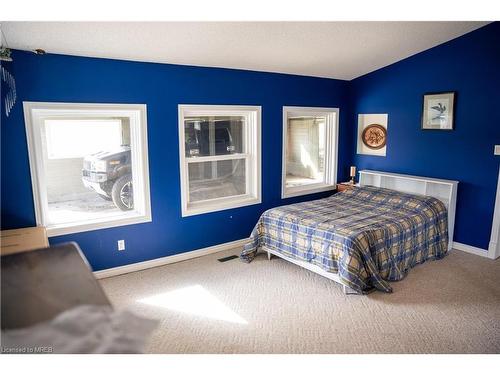 8546 Appleby Line, Milton, ON - Indoor Photo Showing Bedroom