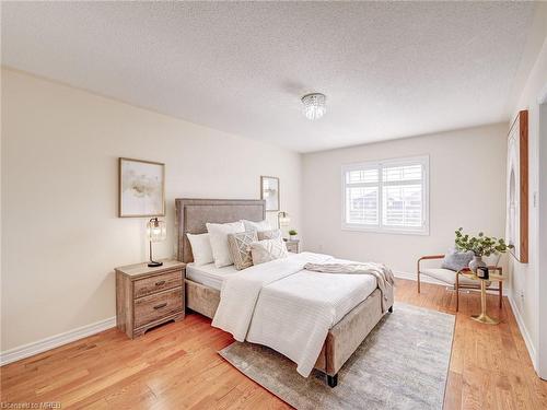 106 Naperton Drive, Brampton, ON - Indoor Photo Showing Bedroom