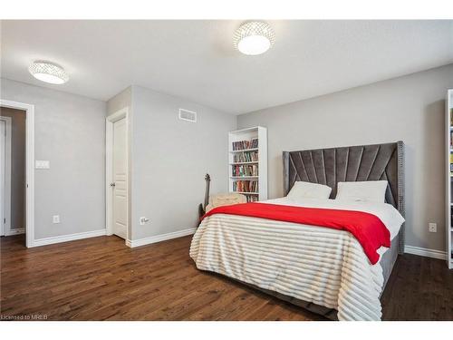 14 Moffatt Avenue, Ingersoll, ON - Indoor Photo Showing Bedroom
